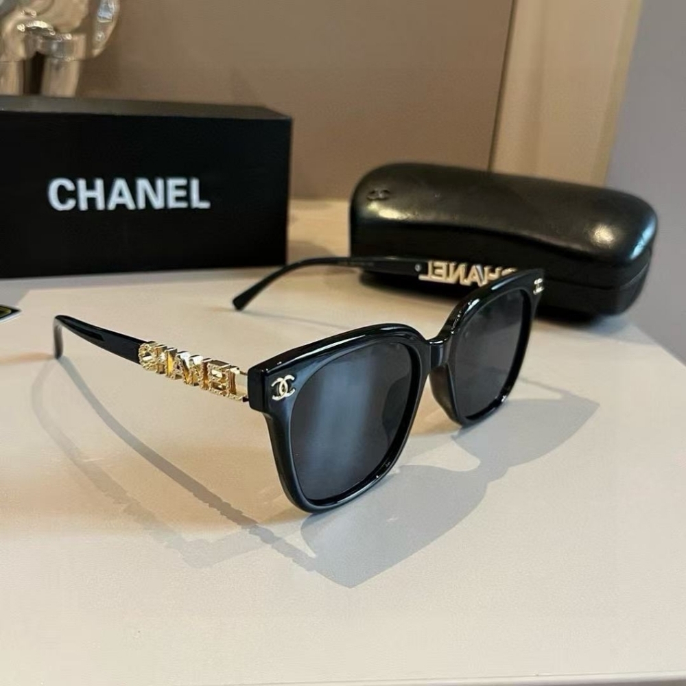 Chanel Black Square Sunglasses - Picture 2 of 8